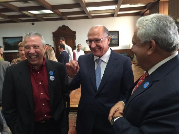 Vilmar Rocha e Alckmin c414bdff-e3d2-42ff-aef4-2e7b1c1452ca