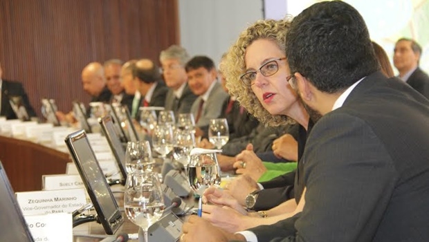 ana-carla-abrao-sefaz-brasilia-plc