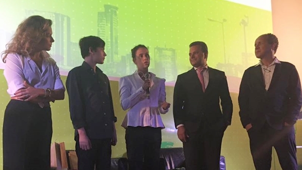 Patrícia Moraes Machado discursa durante o evento 