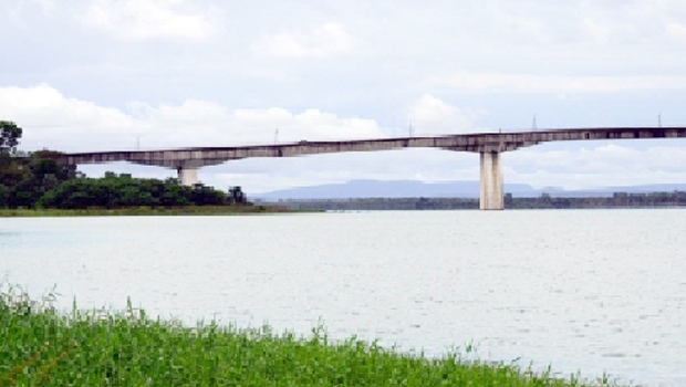 Antiga ponte sobre o Rio Tocantins em Porto Nacional