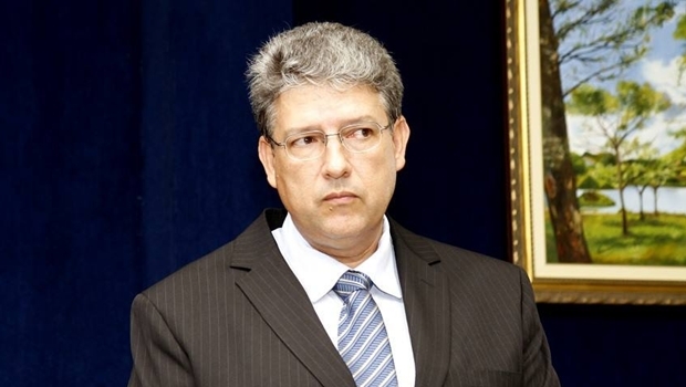 Reinaldo Candido já não ocupa o cargo de prefeito de Goiatuba desde 2013 | Foto: reprodução/Facebook