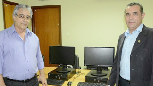 Secretário de Segurança Pública, Cesar Simoni, e o juiz trabalhista Francisco Barros