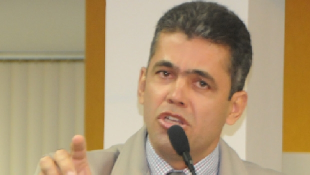 Vereador Milton Neris: “A prefeitura está fazendo frete para a empresa”