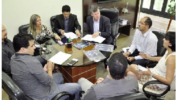 Empresários com o secretário da Fazenda, Edosn Nacimento: reunião produtiva