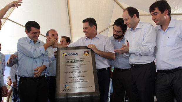 Governador faz inauguração do Vapt Vupt de Anicuns, que está em funcionamento desde dezembro | Foto: Marco Monteiro