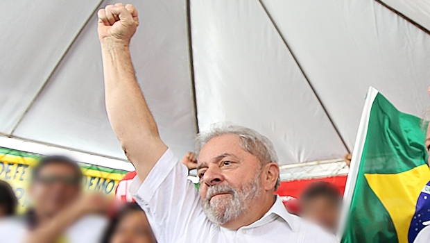 Lula participou de evento contra o impeachment organizado por movimentos sociais e sindicais no estacionamento do ginásio Nilson Nelson, em Brasília  |  Foto: Ricardo Stuckert/ Instituto Lula
