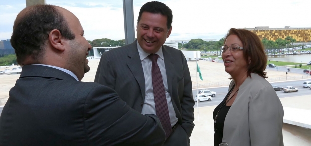 Assunto: Audiência com Sub Chefe de Assuntos Federativos da Presidência. Local: Palácio do Planalto.   Na foto: Olavo Noleto (Sub Chefe de Assuntos Federativos da Presidência), Governador Marconi, Ideli Salvatti (Chefe de Assuntos Federativos da Presidência). Data: 14-03-13  Foto: Henrique Luiz