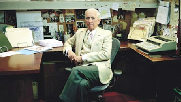 Gay Talese, um dos expoentes do novo jornalismo, é adepto da tese de que a realidade é mais ampla do que imaginamos e escarafuncha assuntos por décadas