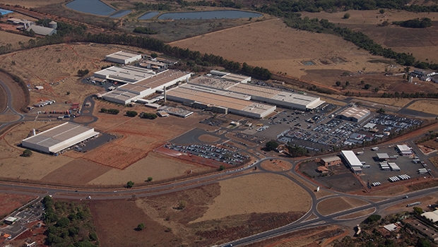 A Mitsubishi contribuiu para modernizar Catalão, mas agora é responsável por dezenas de demissões | Foto: Divulgação