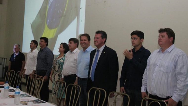 Base aliada unida em Cristalina