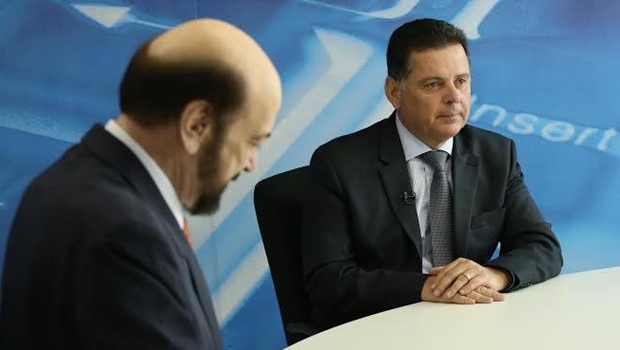 Governador Marconi em entrevista ao apresentador Paulo Beringhs