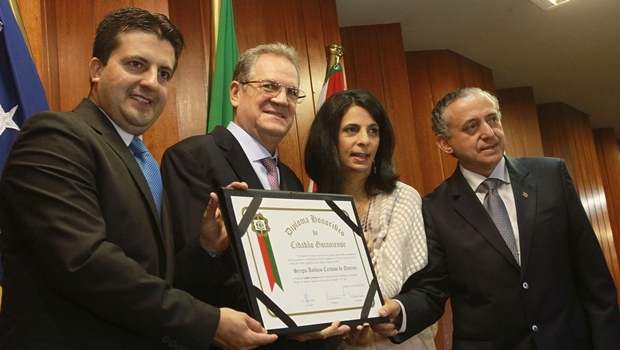 Vereador Dr. Gian (PSB), secretário Sérgio Cardoso (PSDB), vereadora Dra. Cristina e o presidente da Câmara, Anselmo Pereira (PSDB) | Foto: Mantovani Fernandes