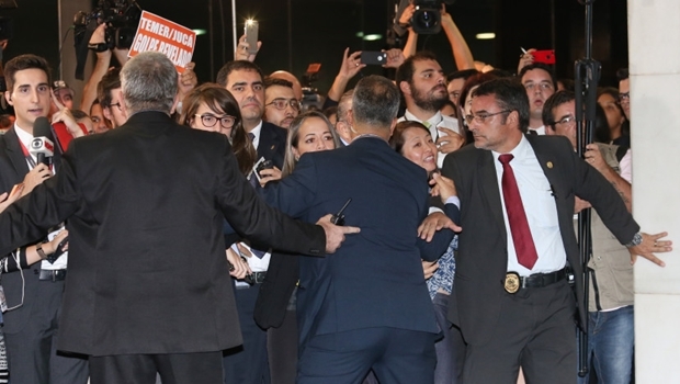 Brasília- DF 23-05-2016 Presidente interino, Michel Temer, durante entrega da meta fiscal 2016 ao presidente do senado Renan Calheiros. Foto Lula Marques/Agência PT