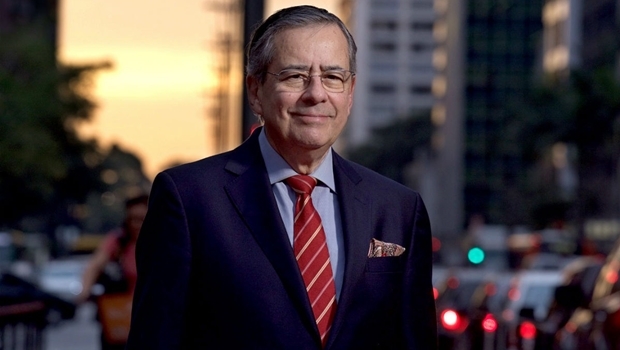 Jornalista Paulo Henrique Amorim estará em Goiânia nesta quinta (5/5) para lançar seu livro "O Quarto Poder" | Foto: Wanezza Soares