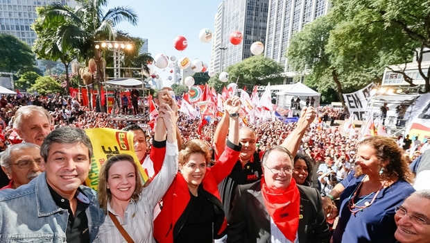 01/05/2016- São Paulo- SP, Brasil- A presidente Dilma Rousseff participa de evento do Dia do Trabalhador, no Vale do Anhangabaú. Foto: Roberto Parizotti/ CUT
