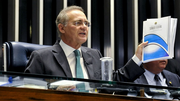 Com dois intervalos, sessão que foi aberta às 10 horas de quarta pelo presidente do Seando Renan Calheiros (PMDB-AL) seguiu madrugada adentro da quinta | Foto: Jane de Araújo/Agência Senado