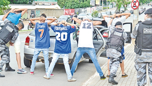 Polícia atua e prende muitos criminosos diariamente, mas logo a maioira deles está nas ruas cometendo crimes de novo