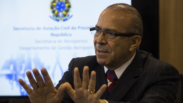 Brasília - O ministro da Aviação, Eliseu Padilha, apresenta o resultado da Pesquisa Permanente de Satisfação do Passageiro no terceiro trimestre (Marcello Casal Jr/Agência Brasil)