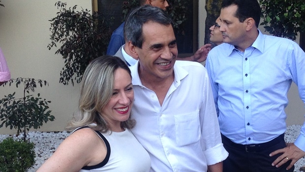 Para Carlos Soares, ter uma mulher preocupada com a segurança pública na Prefeitura de Goiânia é muito importante | Foto: Bruna Aidar/ Jornal Opção