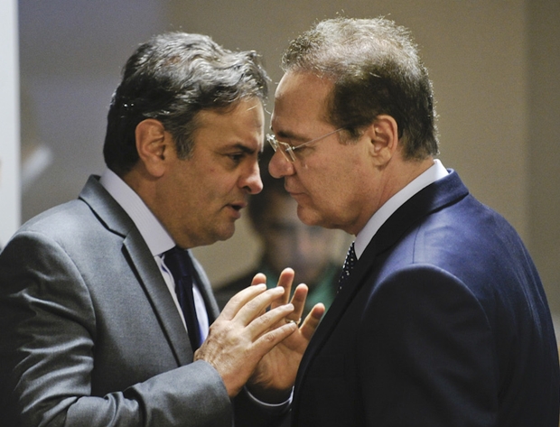 Aécio Neves e Renan Calheiros no Congresso | Foto: Marcos Oliveira/Agência Senado