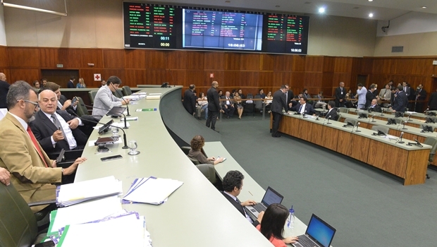 José Vitti (PSDB) e Francisco de Oliveira (PSDB) seriam os candidatos na disputa da presidência da Assembleia | Foto: Marcos Kennedy