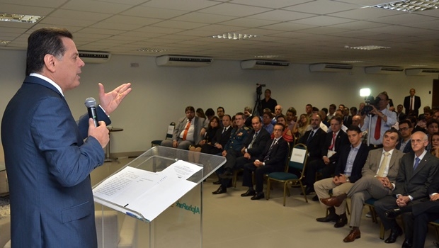 Marconi Perillo (PSDB) destaca parcerias com a iniciativa privada e redução da estrutura do Estado para criar cenário de superação da dívida pública | Foto: Eduardo Ferreira