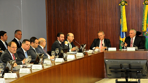 Michel Temer recebe governadores no Palácio do Planalto: acordo na dívida para aliviar caixa dos Estados por causa da crise econômica foi encampada por Marconi | Foto: Lailson Damásio