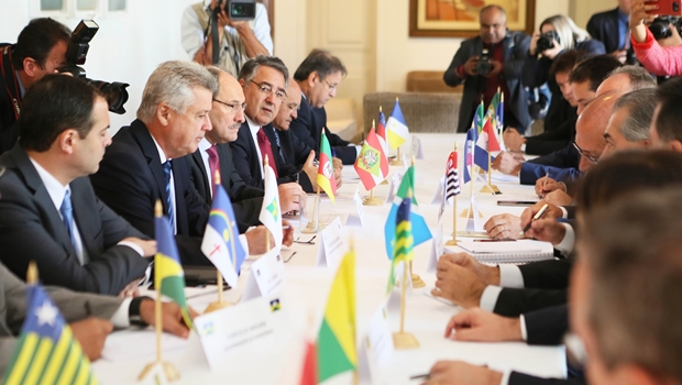 Governadores se reúnem na residência oficial das Águas Claras, em Brasília | Foto: Luiz Chaves / Palácio Piratini