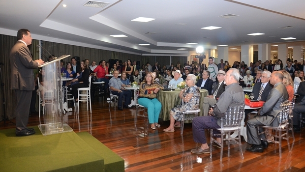 Governador Marconi Perillo discursa durante evento no Palácio das Esmeraldas | Foto: Mantovani Fernandes