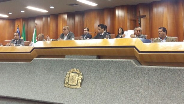 Mesa da Câmara durante a prestação de contas da prefeitura | Foto: Prefeitura de Goiânia