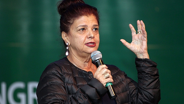 Luiza Trajano admitindo que a crise prejudicou a economia: “Agora há luz no fim do túnel”