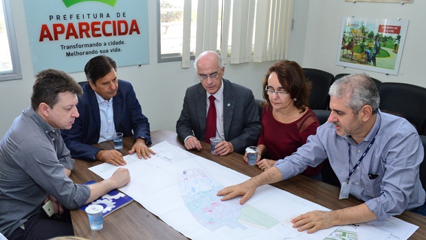 Prefeito Maguito Vilela (PMDB) e reitor da UFG Orlando Amaral