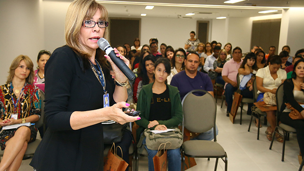 Analista do Sebrae-GO, Vera Lúcia: “Procuramos um modo para falar de tendências e, assim, poder integrar os fabricantes e lojistas do segmento” | Foto: Fernando Leite/ Jornal Opção