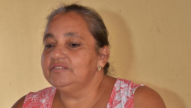 Cozinheira Elenice Bueno, de 47 anos: “Há quatro meses descobri um nódulo no estômago e pedras na vesícula. Pelo jeito vou ter que esperar um ano, isso se eu conseguir a cirurgia”