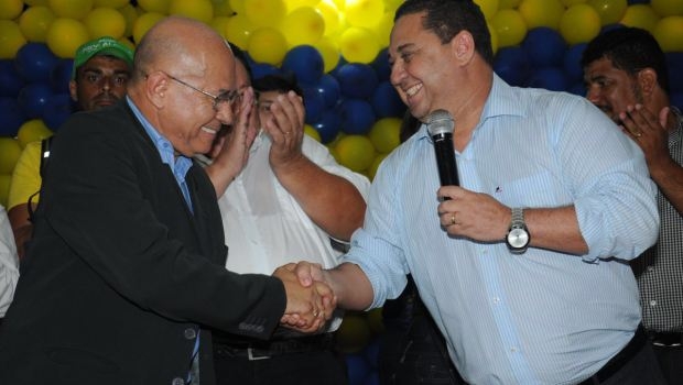 Professor Alcides e coronel Silvio 
