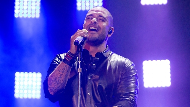 Diogo Nogueira em 2015, durante apresentação no RJ | Foto: Marcos Hermes