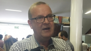 Prefeito durante coletiva de imprensa | Foto: Alexandre Parrode 