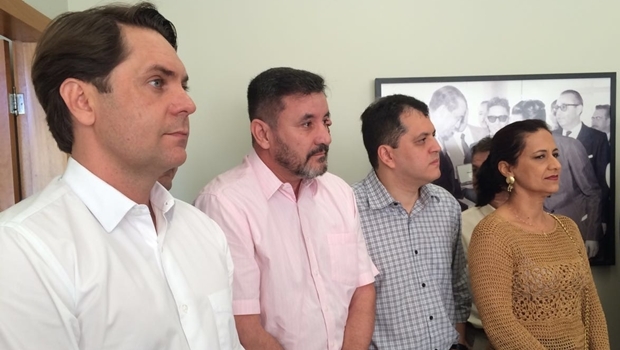 Bruno Peixoto, Clécio Alves, Agenor Mariano e Célia Valadão durante coletiva no escritório de Iris | Foto: Larissa Quixabeira
