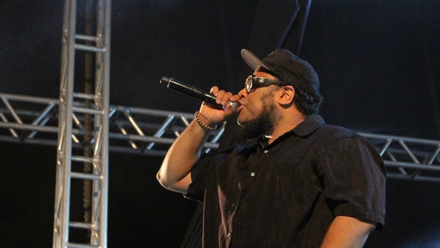 BNegão botou todo mundo pra dançar com seu hip hop que mistura funk, hardcore e outros sons | Foto: Bruna Aidar/ Jornal Opção