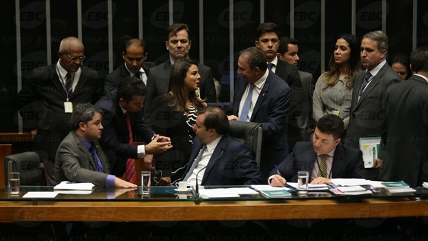 Plenário da Câmara discute projeto de reengociação das dívidas estaduais | Foto: Agência Brasil