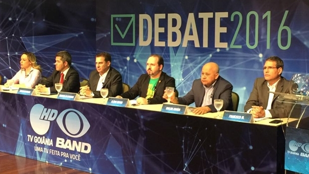 Candidatos Adriana Accorsi (PT), Delegado Waldir (PR), Vanderlan Cardoso (PSB), Flávio Sofiati (PSOL), Djalma Araújo (Rede) e Francisco Jr. (PSD) 