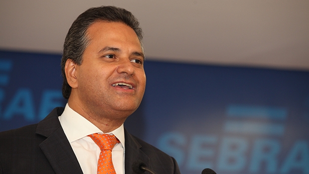 Diretor Igor Montenegro: “É na cidade que estão empresas, escolas, hospitais e tudo que faz o motocontínuo das nações. Por isso, o Sebrae distribui aos candidatos uma agenda para geração de emprego e renda” | Foto: Divulgação/Sebrae