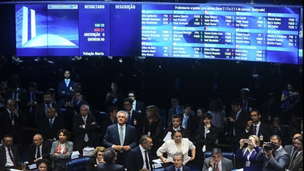 Plenário do Senado Federal aprova parecer e Dilma vai a julgamento por crime de responsabilidade | Foto: Marcos Oliveira/Agência Senado