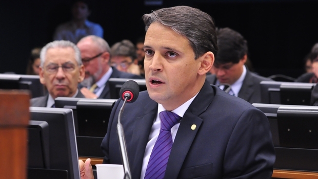 Thiago Peixoto discursa durante comissão | Foto: reprodução