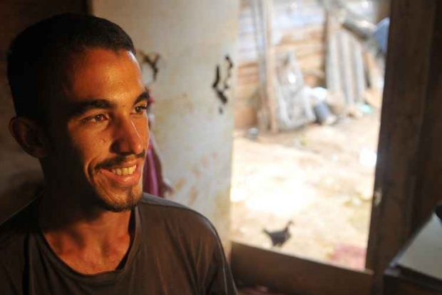 João Rodrigues Cerqueira, de 20 anos, achou 1,4 mil dólares e devolveu ao dono; ganhou recompensa e um emprego | Foto: Minervino Júnior/Correio Braziliense