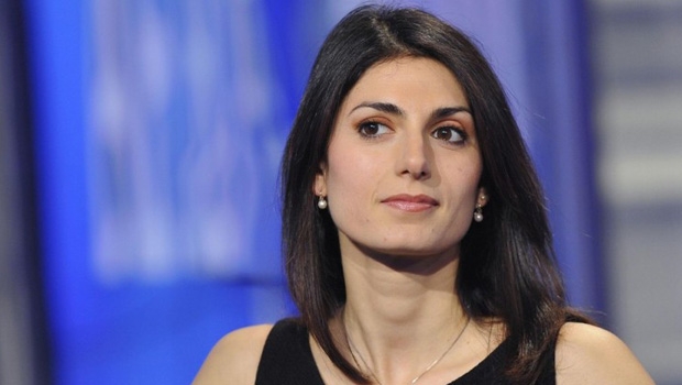 Virginia Raggi, nova prefeita de Roma, foi eleita pelo partido de direita MoVimento 5 Stelle, o M5S