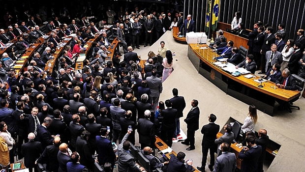 Sessão da Câmara decidiu que houve quebra de decoro parlamentar por Cunha | Foto: Luis Macedo / Câmara dos Deputados
