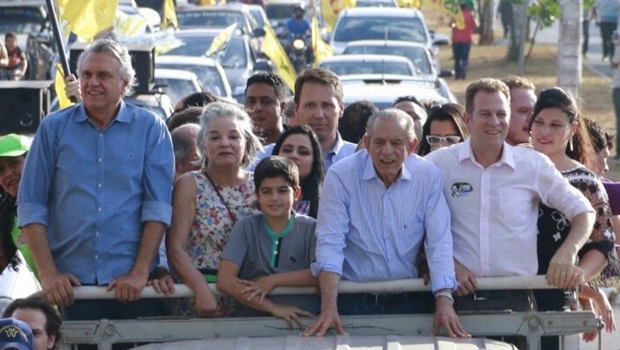 Ronaldo Caiado, Dona Íris, Iris Rezende e Major Araújo em carreata na região Noroeste | Foto: campanha Iris Rezende