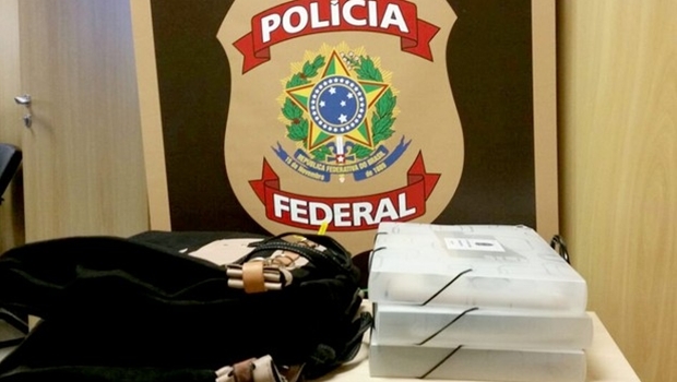 Malotes com material apreendido no Distrito Federal nesta sexta | Foto: Divulgação