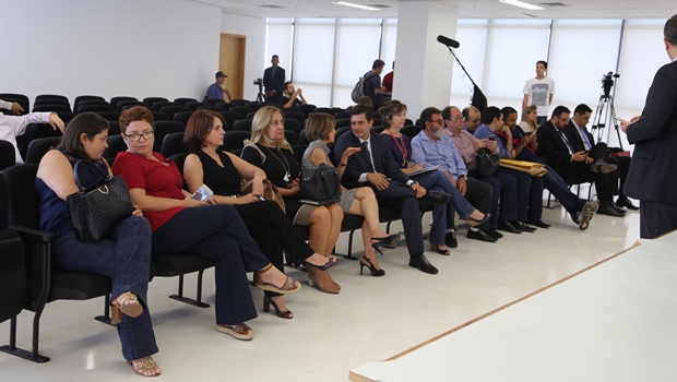Equipe da Seduce durante abertura de envelopes | Foto: Solimar 